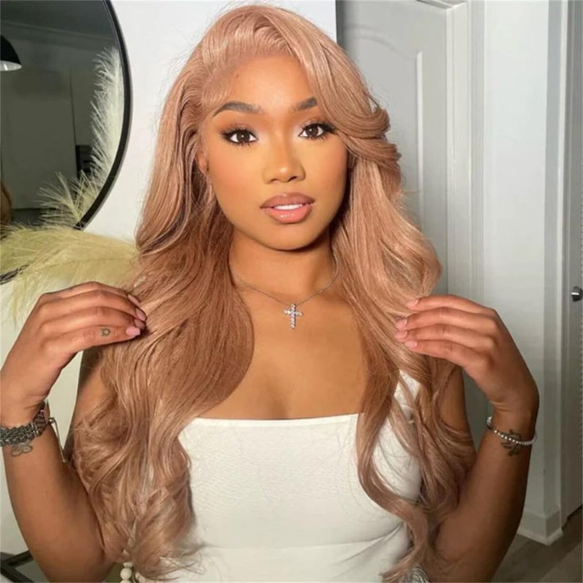 Avis perruque Ancora ondulée blond fraise 150 % pour femme
